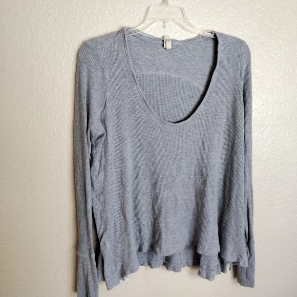 Free People We the Free Malibu Long Thermal Tunic Top Grey Hi-Lo sz M - Picture 2 of 7